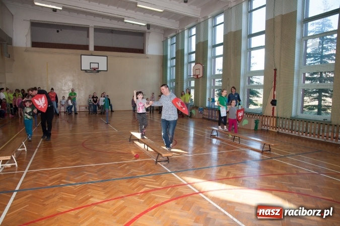 Zdjęcie w galerii na portalu naszraciborz.pl: Książęta Raciborscy? Od lat patronują raciborskiej szkole! Dni otwarte w SP18 wiadomości z regionu