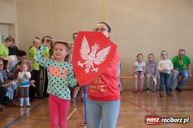 Zdjęcie w galerii na portalu naszraciborz.pl: Książęta Raciborscy? Od lat patronują raciborskiej szkole! Dni otwarte w SP18 wiadomości z regionu