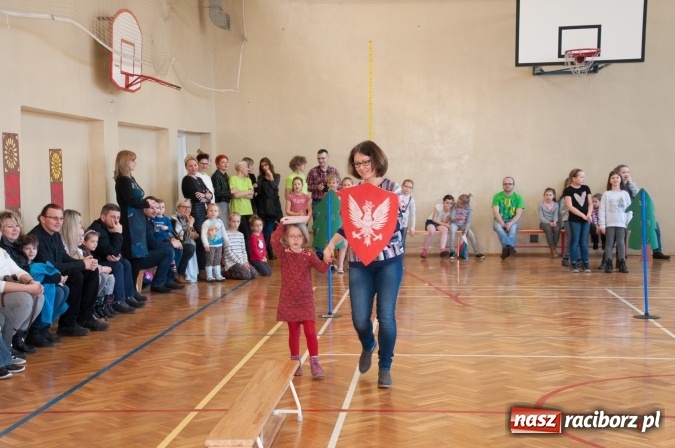 Zdjęcie w galerii na portalu naszraciborz.pl: Książęta Raciborscy? Od lat patronują raciborskiej szkole! Dni otwarte w SP18 wiadomości z regionu
