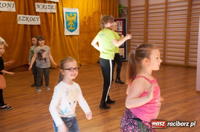 Zdjęcie w galerii na portalu naszraciborz.pl: Książęta Raciborscy? Od lat patronują raciborskiej szkole! Dni otwarte w SP18 wiadomości z regionu