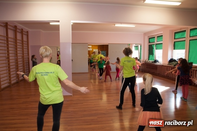 Zdjęcie w galerii na portalu naszraciborz.pl: Książęta Raciborscy? Od lat patronują raciborskiej szkole! Dni otwarte w SP18 wiadomości z regionu