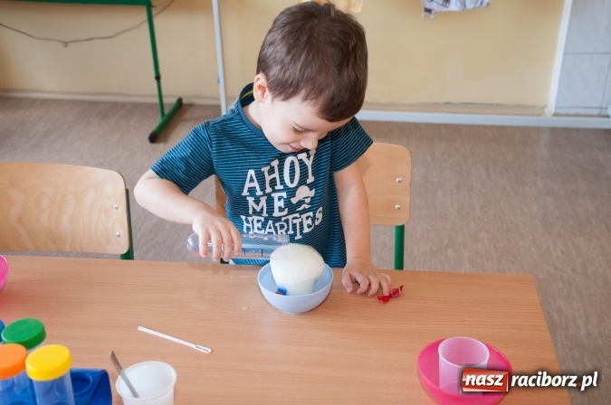 Zdjęcie w galerii na portalu naszraciborz.pl: Książęta Raciborscy? Od lat patronują raciborskiej szkole! Dni otwarte w SP18 wiadomości z regionu