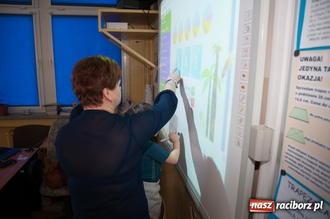 Zdjęcie w galerii na portalu naszraciborz.pl: Książęta Raciborscy? Od lat patronują raciborskiej szkole! Dni otwarte w SP18 wiadomości z regionu