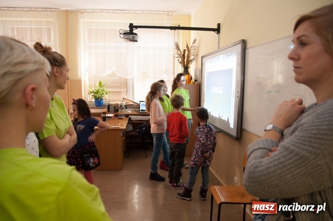 Zdjęcie w galerii na portalu naszraciborz.pl: Książęta Raciborscy? Od lat patronują raciborskiej szkole! Dni otwarte w SP18 wiadomości z regionu