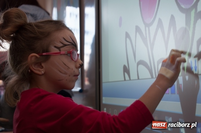 Zdjęcie w galerii na portalu naszraciborz.pl: Książęta Raciborscy? Od lat patronują raciborskiej szkole! Dni otwarte w SP18 wiadomości z regionu