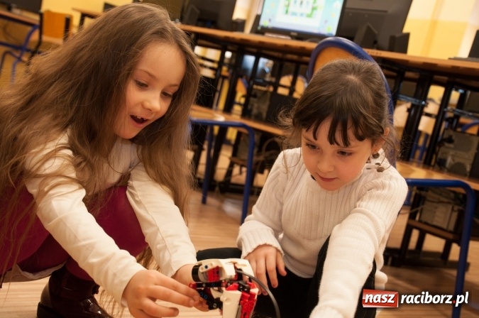 Zdjęcie w galerii na portalu naszraciborz.pl: Książęta Raciborscy? Od lat patronują raciborskiej szkole! Dni otwarte w SP18 wiadomości z regionu