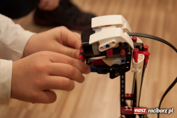 Zdjęcie w galerii na portalu naszraciborz.pl: Książęta Raciborscy? Od lat patronują raciborskiej szkole! Dni otwarte w SP18 wiadomości z regionu