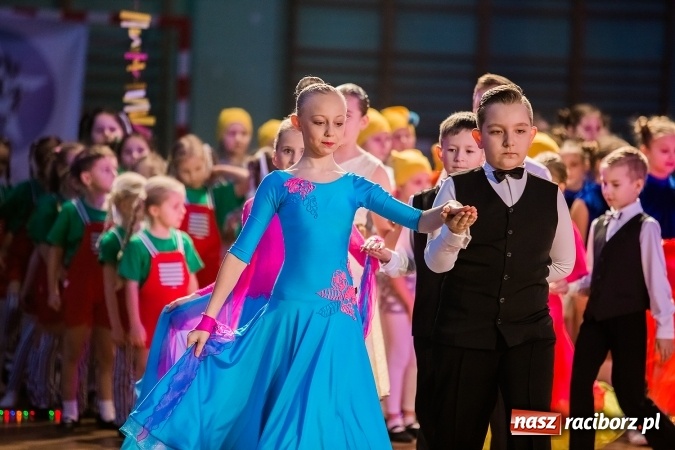 Zdjęcie w galerii na portalu naszraciborz.pl: Dziecięca Karnawałowa Rewia Tańca wiadomości z regionu