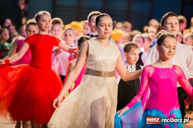 Zdjęcie w galerii na portalu naszraciborz.pl: Dziecięca Karnawałowa Rewia Tańca wiadomości z regionu