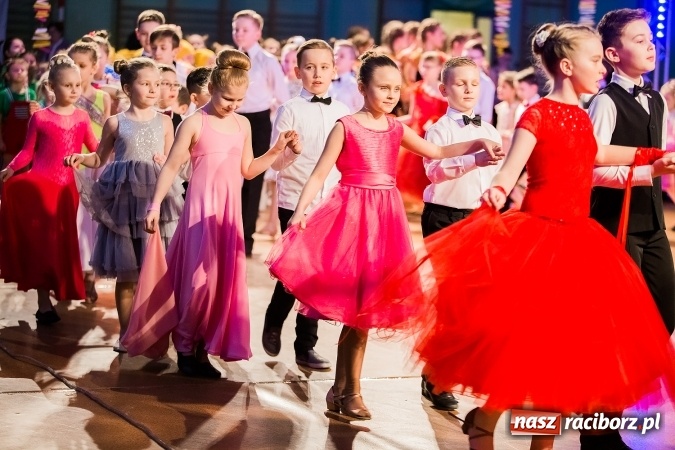 Zdjęcie w galerii na portalu naszraciborz.pl: Dziecięca Karnawałowa Rewia Tańca wiadomości z regionu