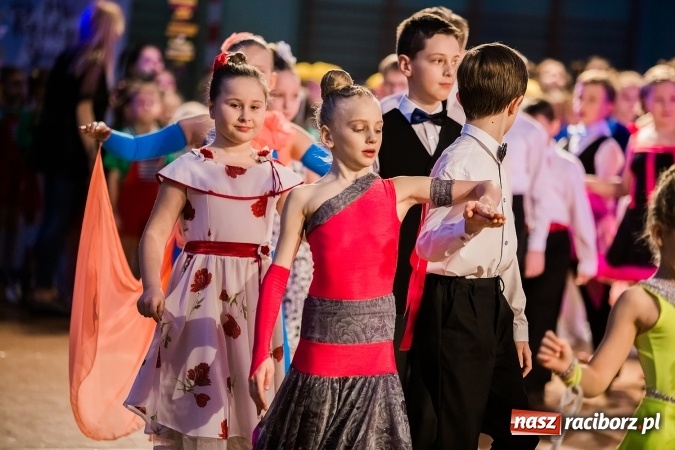 Zdjęcie w galerii na portalu naszraciborz.pl: Dziecięca Karnawałowa Rewia Tańca wiadomości z regionu