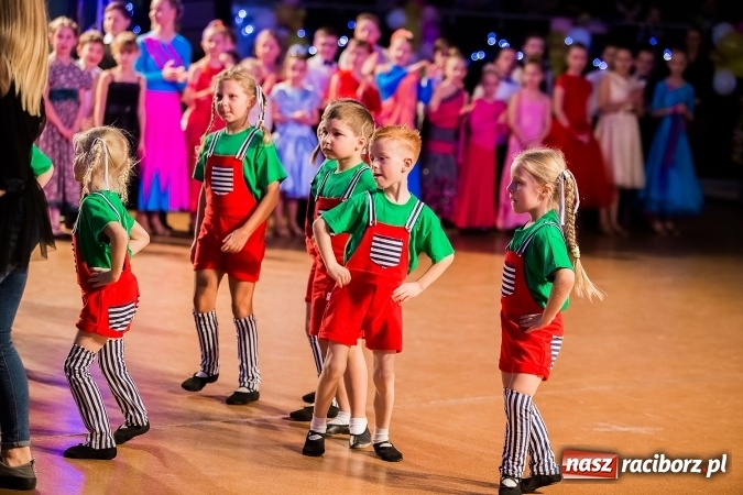 Zdjęcie w galerii na portalu naszraciborz.pl: Dziecięca Karnawałowa Rewia Tańca wiadomości z regionu