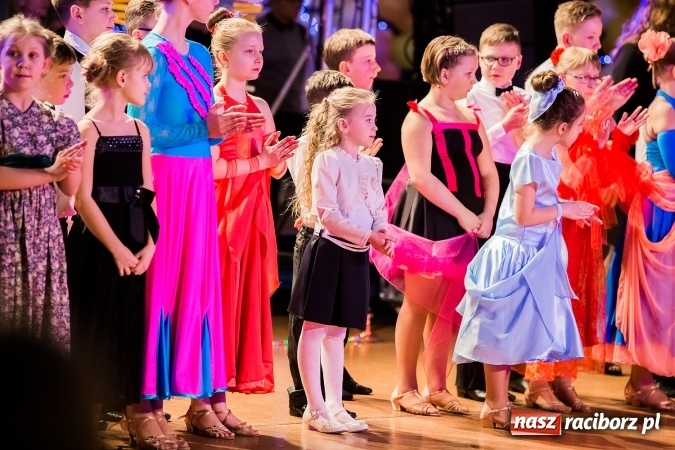 Zdjęcie w galerii na portalu naszraciborz.pl: Dziecięca Karnawałowa Rewia Tańca wiadomości z regionu