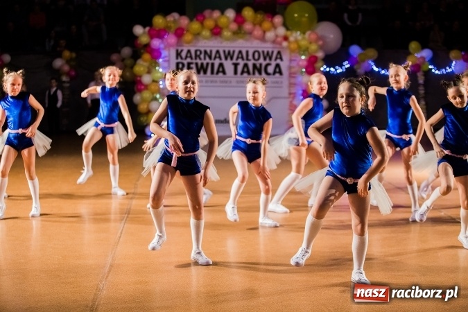 Zdjęcie w galerii na portalu naszraciborz.pl: Dziecięca Karnawałowa Rewia Tańca wiadomości z regionu