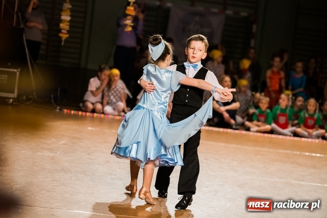Zdjęcie w galerii na portalu naszraciborz.pl: Dziecięca Karnawałowa Rewia Tańca wiadomości z regionu