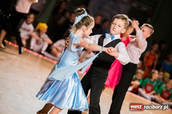 Zdjęcie w galerii na portalu naszraciborz.pl: Dziecięca Karnawałowa Rewia Tańca wiadomości z regionu