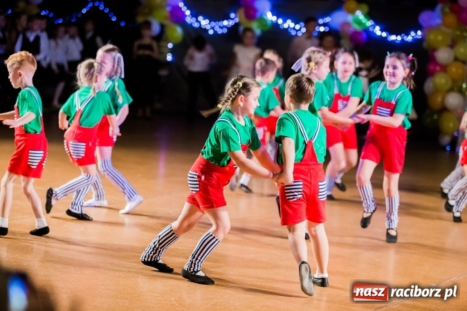 Zdjęcie w galerii na portalu naszraciborz.pl: Dziecięca Karnawałowa Rewia Tańca wiadomości z regionu
