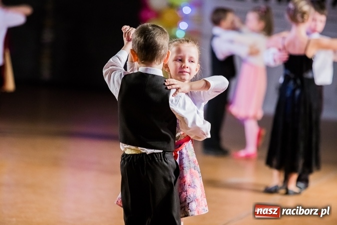 Zdjęcie w galerii na portalu naszraciborz.pl: Dziecięca Karnawałowa Rewia Tańca wiadomości z regionu