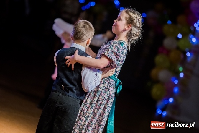 Zdjęcie w galerii na portalu naszraciborz.pl: Dziecięca Karnawałowa Rewia Tańca wiadomości z regionu
