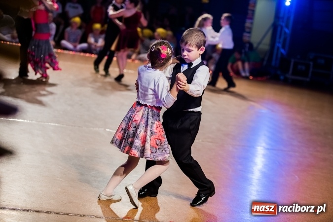 Zdjęcie w galerii na portalu naszraciborz.pl: Dziecięca Karnawałowa Rewia Tańca wiadomości z regionu