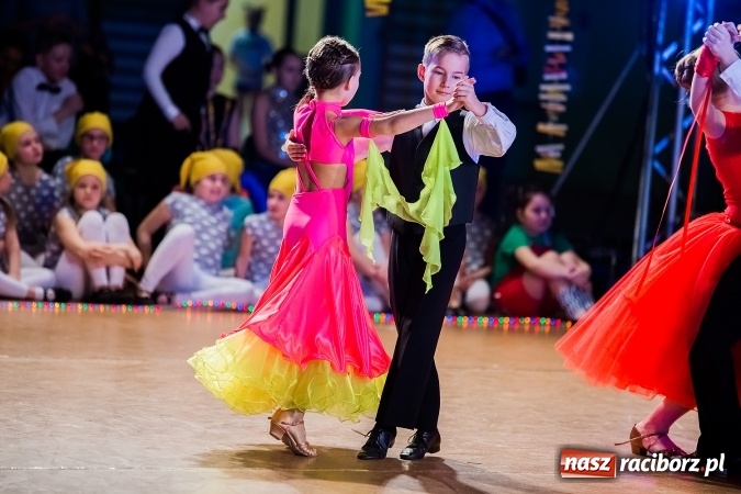 Zdjęcie w galerii na portalu naszraciborz.pl: Dziecięca Karnawałowa Rewia Tańca wiadomości z regionu