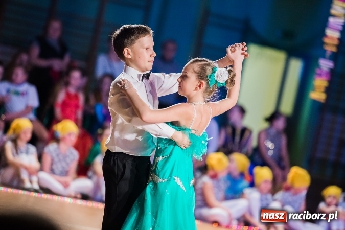 Zdjęcie w galerii na portalu naszraciborz.pl: Dziecięca Karnawałowa Rewia Tańca wiadomości z regionu