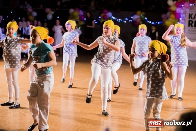 Zdjęcie w galerii na portalu naszraciborz.pl: Dziecięca Karnawałowa Rewia Tańca wiadomości z regionu