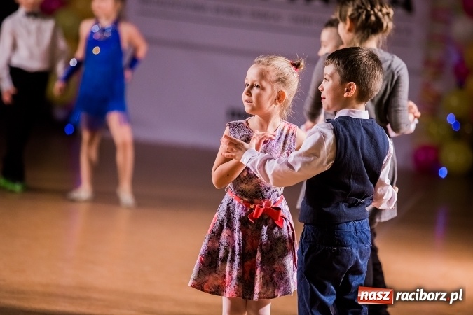 Zdjęcie w galerii na portalu naszraciborz.pl: Dziecięca Karnawałowa Rewia Tańca wiadomości z regionu
