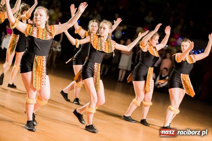 Zdjęcie w galerii na portalu naszraciborz.pl: Dziecięca Karnawałowa Rewia Tańca wiadomości z regionu