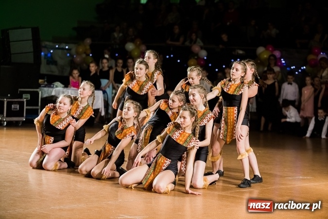 Zdjęcie w galerii na portalu naszraciborz.pl: Dziecięca Karnawałowa Rewia Tańca wiadomości z regionu