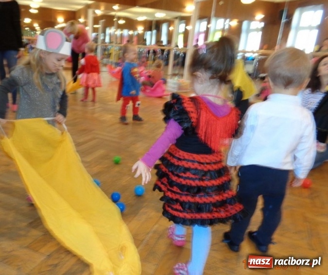 Zdjęcie w galerii na portalu naszraciborz.pl: Zakończenie karnawału w Fiku-miku  wiadomości z regionu