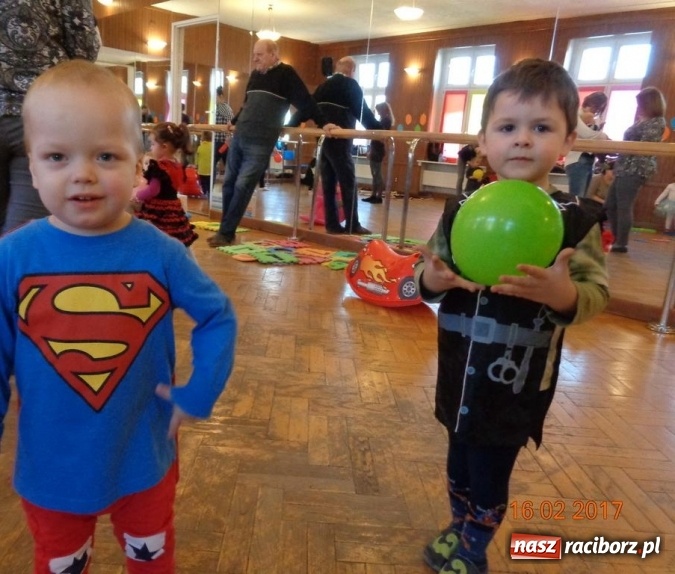 Zdjęcie w galerii na portalu naszraciborz.pl: Zakończenie karnawału w Fiku-miku  wiadomości z regionu
