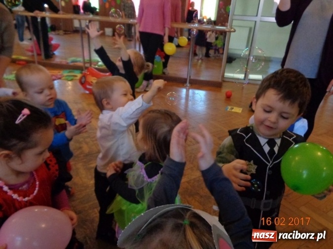 Zdjęcie w galerii na portalu naszraciborz.pl: Zakończenie karnawału w Fiku-miku  wiadomości z regionu