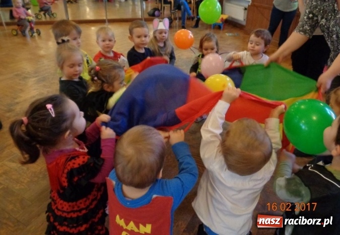 Zdjęcie w galerii na portalu naszraciborz.pl: Zakończenie karnawału w Fiku-miku  wiadomości z regionu