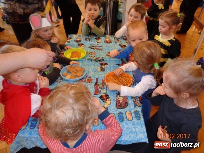 Zdjęcie w galerii na portalu naszraciborz.pl: Zakończenie karnawału w Fiku-miku  wiadomości z regionu