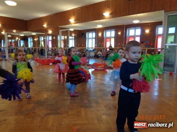 Zdjęcie w galerii na portalu naszraciborz.pl: Zakończenie karnawału w Fiku-miku  wiadomości z regionu
