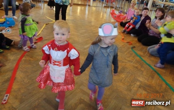 Zdjęcie w galerii na portalu naszraciborz.pl: Zakończenie karnawału w Fiku-miku  wiadomości z regionu