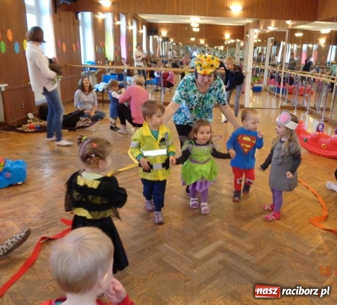 Zdjęcie w galerii na portalu naszraciborz.pl: Zakończenie karnawału w Fiku-miku  wiadomości z regionu