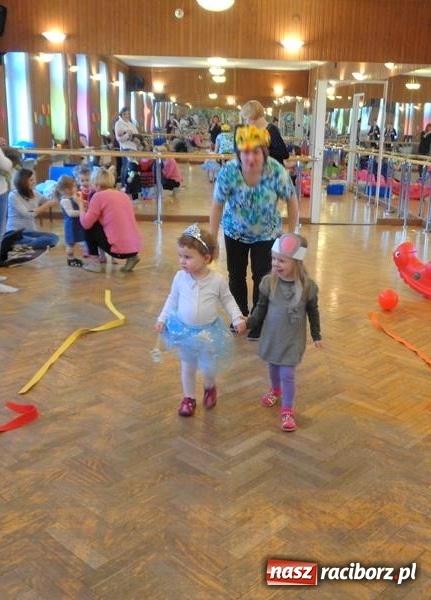 Zdjęcie w galerii na portalu naszraciborz.pl: Zakończenie karnawału w Fiku-miku  wiadomości z regionu