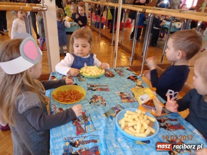 Zdjęcie w galerii na portalu naszraciborz.pl: Zakończenie karnawału w Fiku-miku  wiadomości z regionu