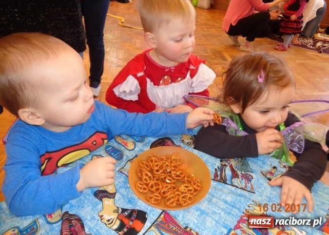 Zdjęcie w galerii na portalu naszraciborz.pl: Zakończenie karnawału w Fiku-miku  wiadomości z regionu