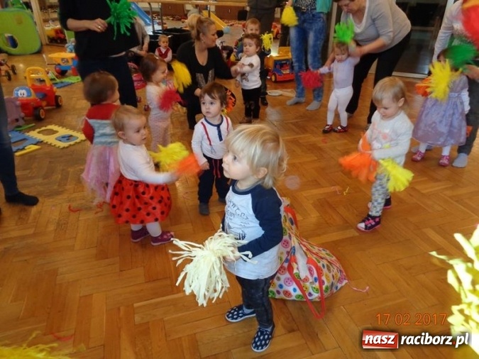 Zdjęcie w galerii na portalu naszraciborz.pl: Zakończenie karnawału w Fiku-miku  wiadomości z regionu