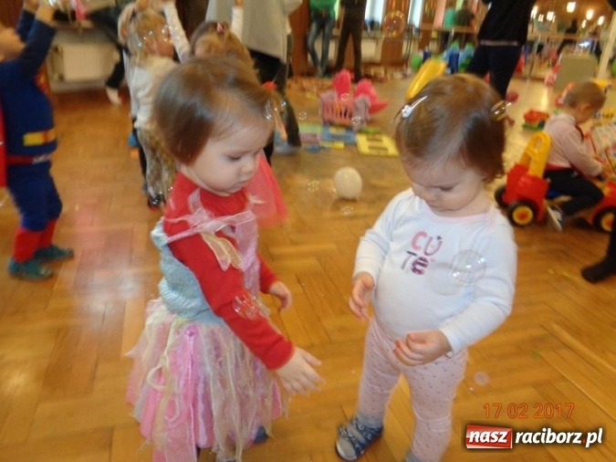 Zdjęcie w galerii na portalu naszraciborz.pl: Zakończenie karnawału w Fiku-miku  wiadomości z regionu