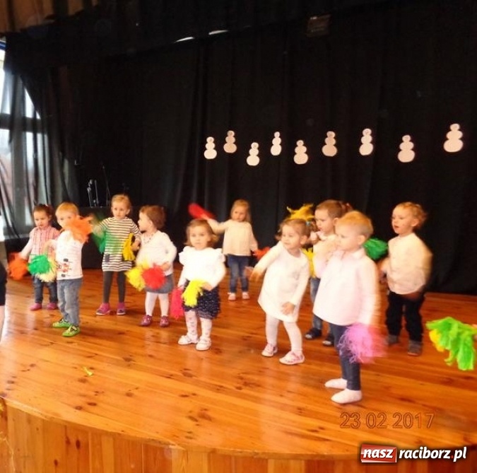 Zdjęcie w galerii na portalu naszraciborz.pl: Zakończenie karnawału w Fiku-miku  wiadomości z regionu