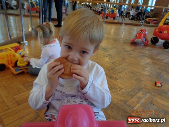 Zdjęcie w galerii na portalu naszraciborz.pl: Zakończenie karnawału w Fiku-miku  wiadomości z regionu
