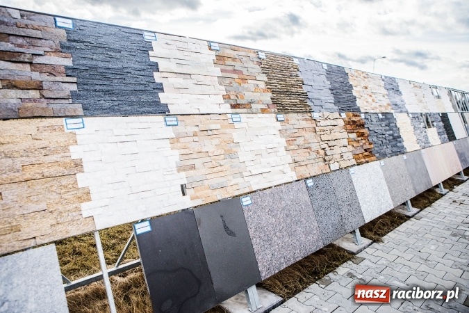 Zdjęcie w galerii na portalu naszraciborz.pl: Hurtownia kamienia naturalnego Bruki Karpiński z nową siedzibą przy ulicy Komunalnej wiadomości z regionu