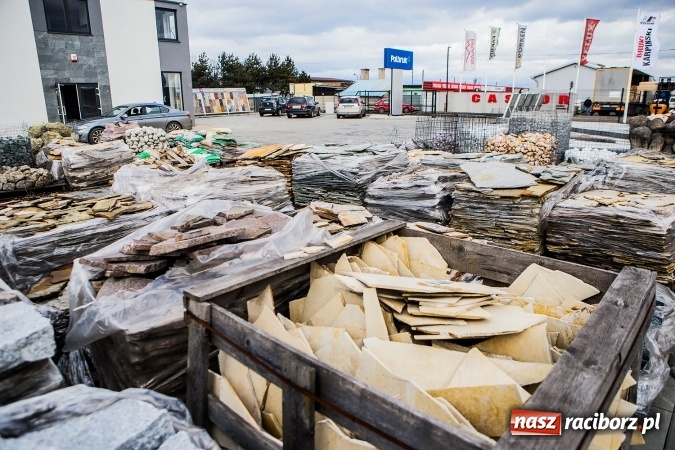 Zdjęcie w galerii na portalu naszraciborz.pl: Hurtownia kamienia naturalnego Bruki Karpiński z nową siedzibą przy ulicy Komunalnej wiadomości z regionu