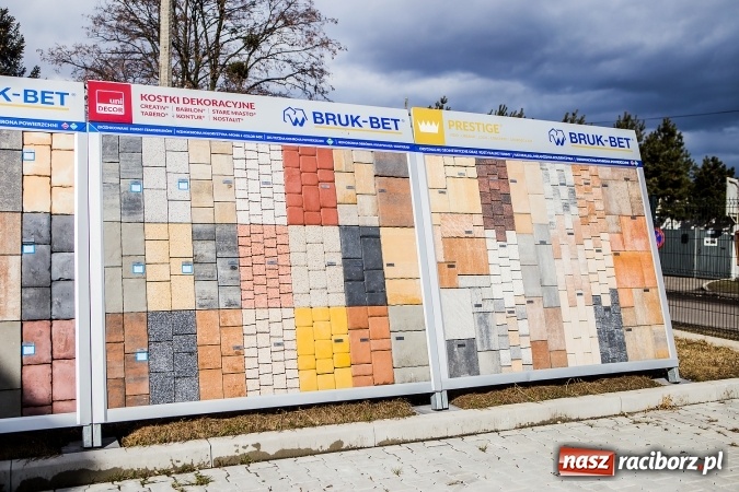 Zdjęcie w galerii na portalu naszraciborz.pl: Hurtownia kamienia naturalnego Bruki Karpiński z nową siedzibą przy ulicy Komunalnej wiadomości z regionu
