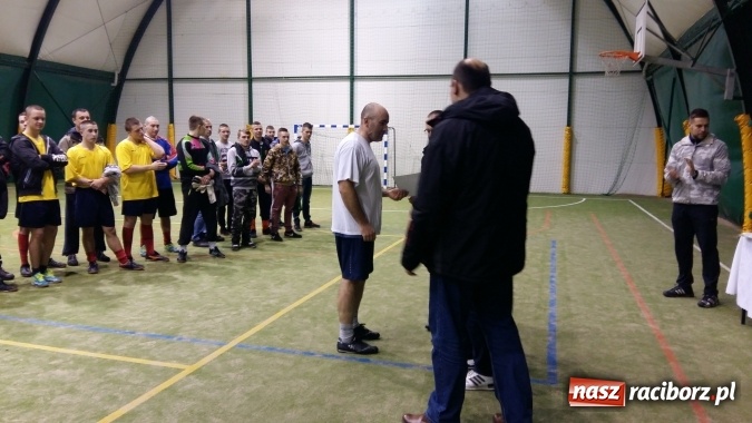 Zdjęcie w galerii na portalu naszraciborz.pl: III edycja Rudzkiej Amatorskiej Ligi Piłki Nożnej Pięcioosobowej dobiegła końca wiadomości z regionu