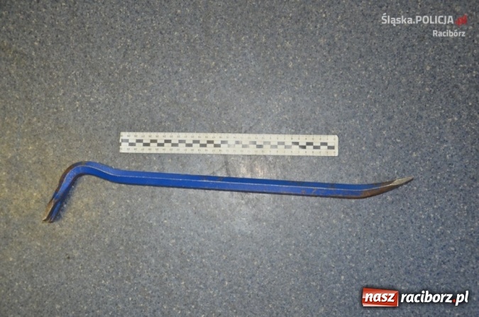 Zdjęcie w galerii na portalu naszraciborz.pl: Seryjny włamywacz na rowerze - policja zatrzymała sprawcę szeregu włamań na terenie powiatu wiadomości z regionu